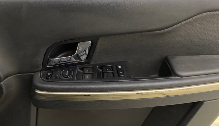 2018 Tata Hexa XTA 4X2 7 STR, Diesel, Automatic, 83,354 km, Driver Side Door Panels Control