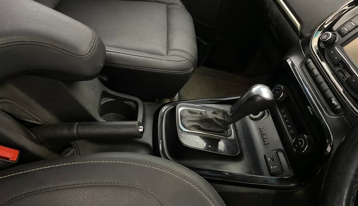 2018 Tata Hexa XTA 4X2 7 STR, Diesel, Automatic, 83,354 km, Gear Lever