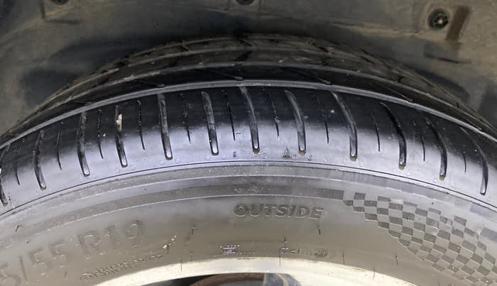 2018 Tata Hexa XTA 4X2 7 STR, Diesel, Automatic, 83,354 km, Left Rear Tyre Tread