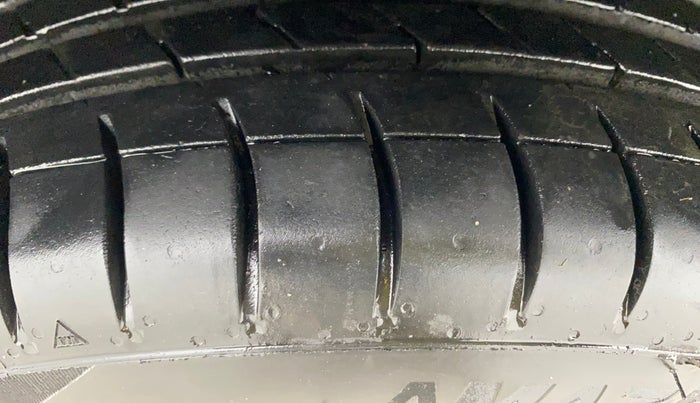 2016 Hyundai Xcent SX 1.2, Petrol, Manual, 35,114 km, Left Front Tyre Tread