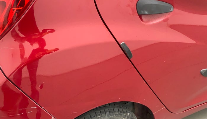 2017 Hyundai Eon ERA +, CNG, Manual, 64,279 km, Right quarter panel - Minor scratches
