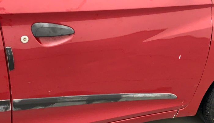 2017 Hyundai Eon ERA +, CNG, Manual, 64,279 km, Driver-side door - Slightly dented