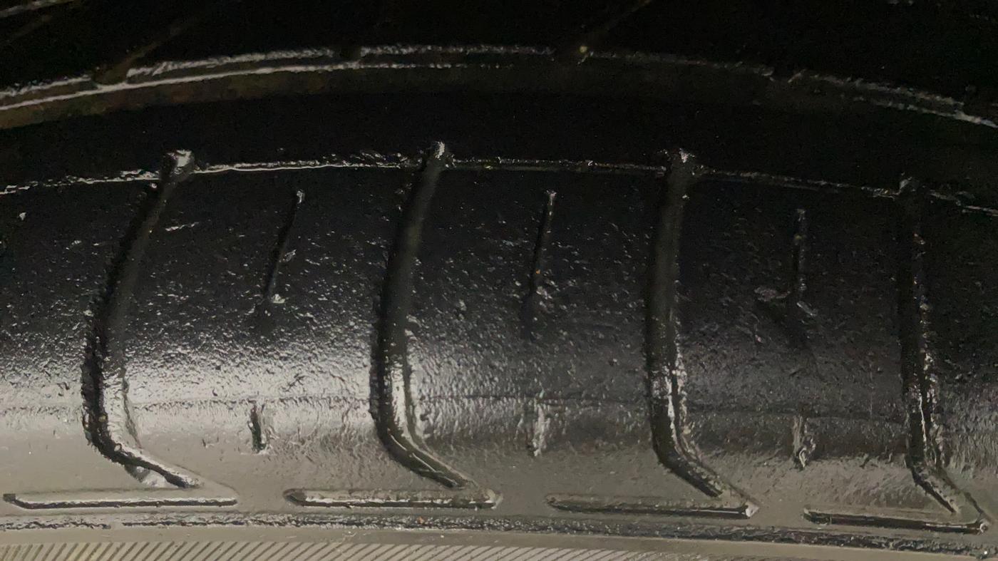 2021 Volkswagen Polo TRENDLINE 1.0L, Petrol, Manual, 90,265 km, Right Front Tyre Tread