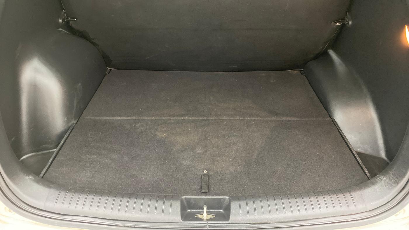 2018 Hyundai Creta E PLUS 1.4 DIESEL, Diesel, Manual, 62,581 km, Boot Inside