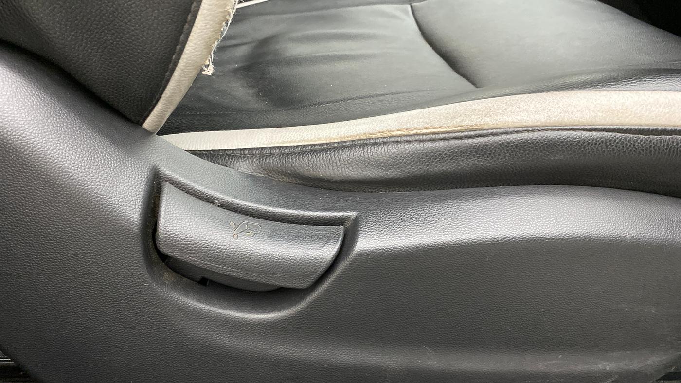 2018 Hyundai Creta E PLUS 1.4 DIESEL, Diesel, Manual, 62,581 km, Driver Side Adjustment Panel