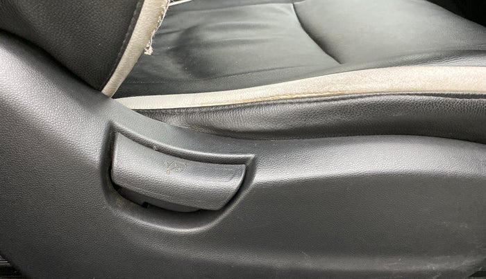 2018 Hyundai Creta E PLUS 1.4 DIESEL, Diesel, Manual, 62,581 km, Driver Side Adjustment Panel