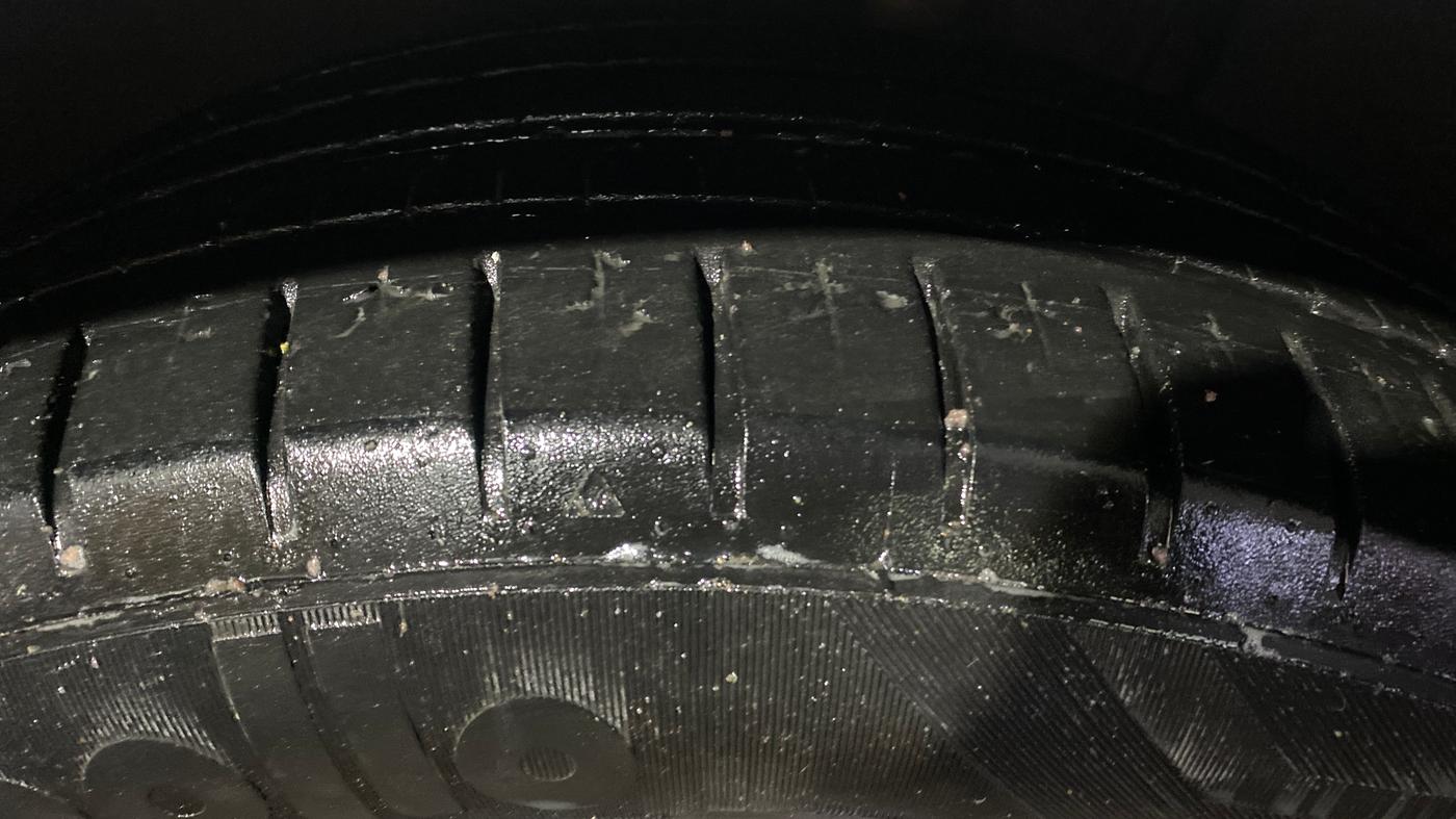 2022 Skoda SLAVIA STYLE 1.0L TSI AT, Petrol, Automatic, 91,036 km, Left Front Tyre Tread