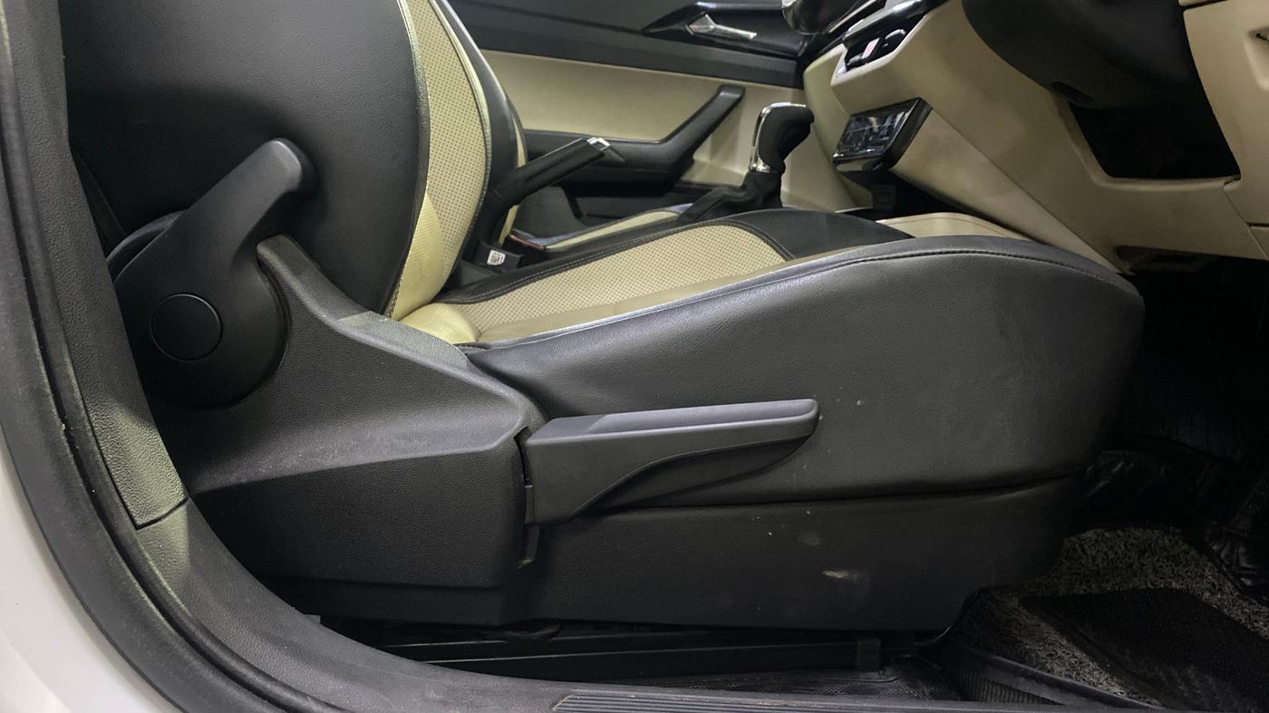 2022 Skoda SLAVIA STYLE 1.0L TSI AT, Petrol, Automatic, 91,036 km, Driver Side Adjustment Panel