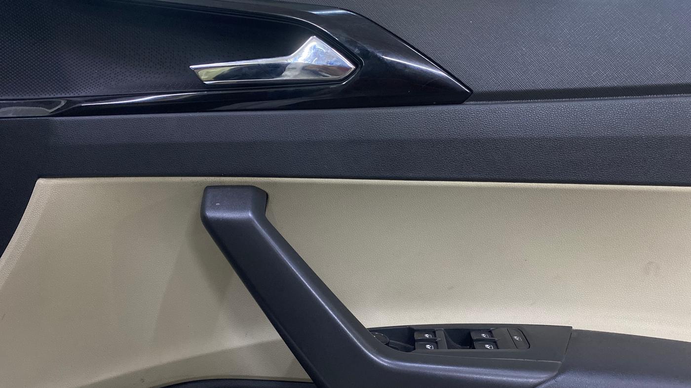 2022 Skoda SLAVIA STYLE 1.0L TSI AT, Petrol, Automatic, 91,036 km, Driver Side Door Panels Control