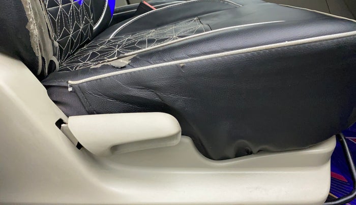 2015 Maruti Celerio VXI CNG D, CNG, Manual, 97,080 km, Driver Side Adjustment Panel