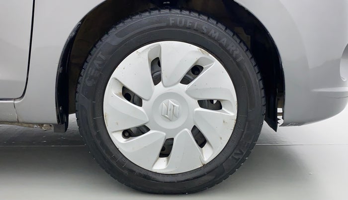 2015 Maruti Celerio VXI CNG D, CNG, Manual, 97,080 km, Right Front Wheel