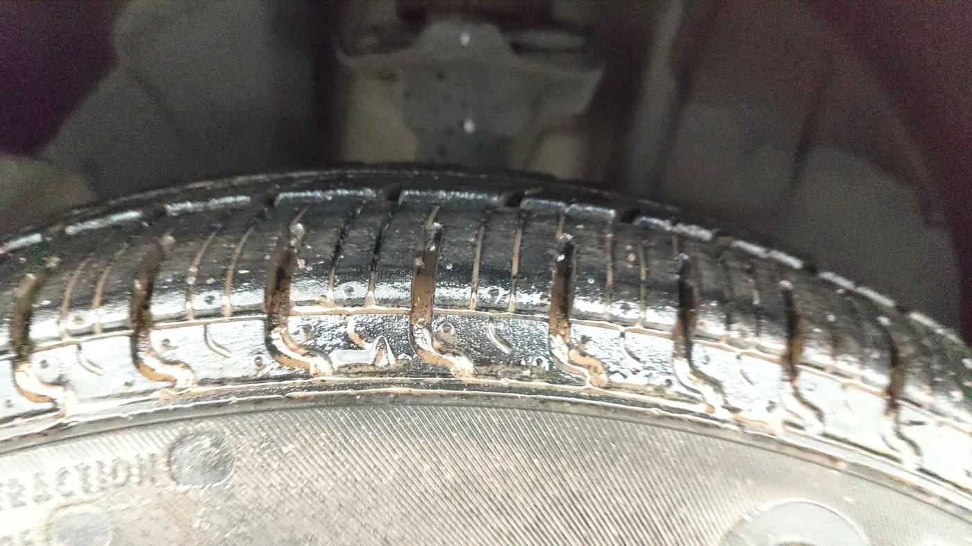 2019 Renault Kwid RXT 1.0 AMT (O), Petrol, Automatic, 55,391 km, Right Front Tyre Tread
