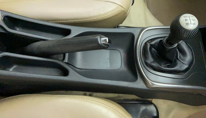 2014 Honda City V MT PETROL, CNG, Manual, 91,117 km, Gear Lever