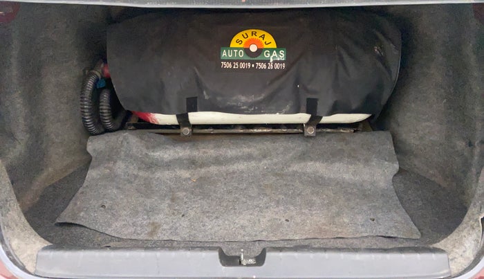 2014 Honda City V MT PETROL, CNG, Manual, 91,117 km, Boot Inside