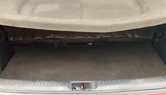 2011 Hyundai Santro Xing GL PLUS, Petrol, Manual, 1,02,743 km, Boot Inside View