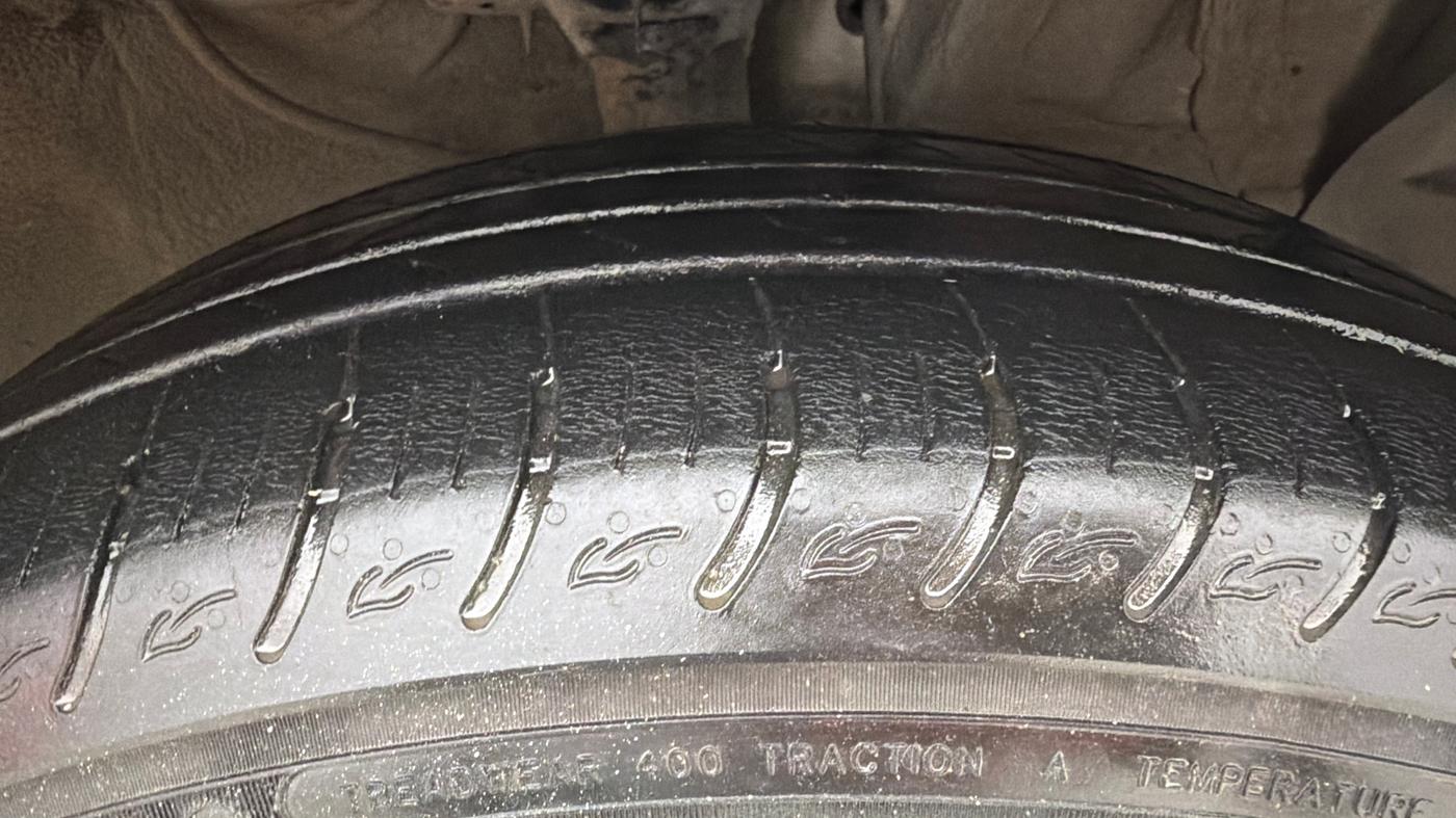 2015 Hyundai Creta SX PLUS 1.6 PETROL, Petrol, Manual, 57,171 km, Right Front Tyre Tread