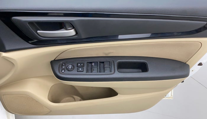 2018 Honda Amaze 1.5L I-DTEC S, Diesel, Manual, 1,34,057 km, Driver Side Door Panels Control