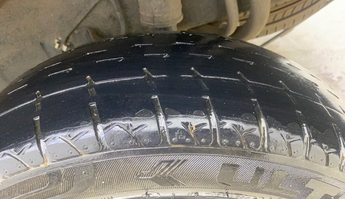 2017 Datsun Go Plus T, Petrol, Manual, 42,917 km, Left Rear Tyre Tread