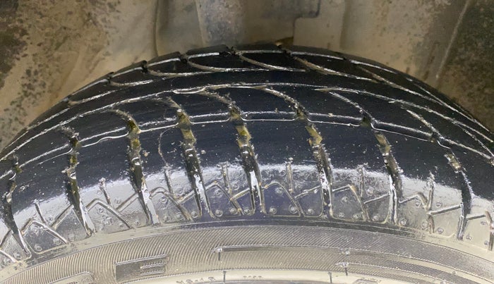 2017 Datsun Go Plus T, Petrol, Manual, 42,917 km, Right Front Tyre Tread
