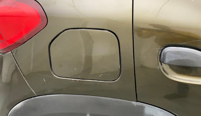 2018 Renault Kwid RXT 1.0 AMT (O), Petrol, Automatic, 33,105 km, Right quarter panel - Minor scratches
