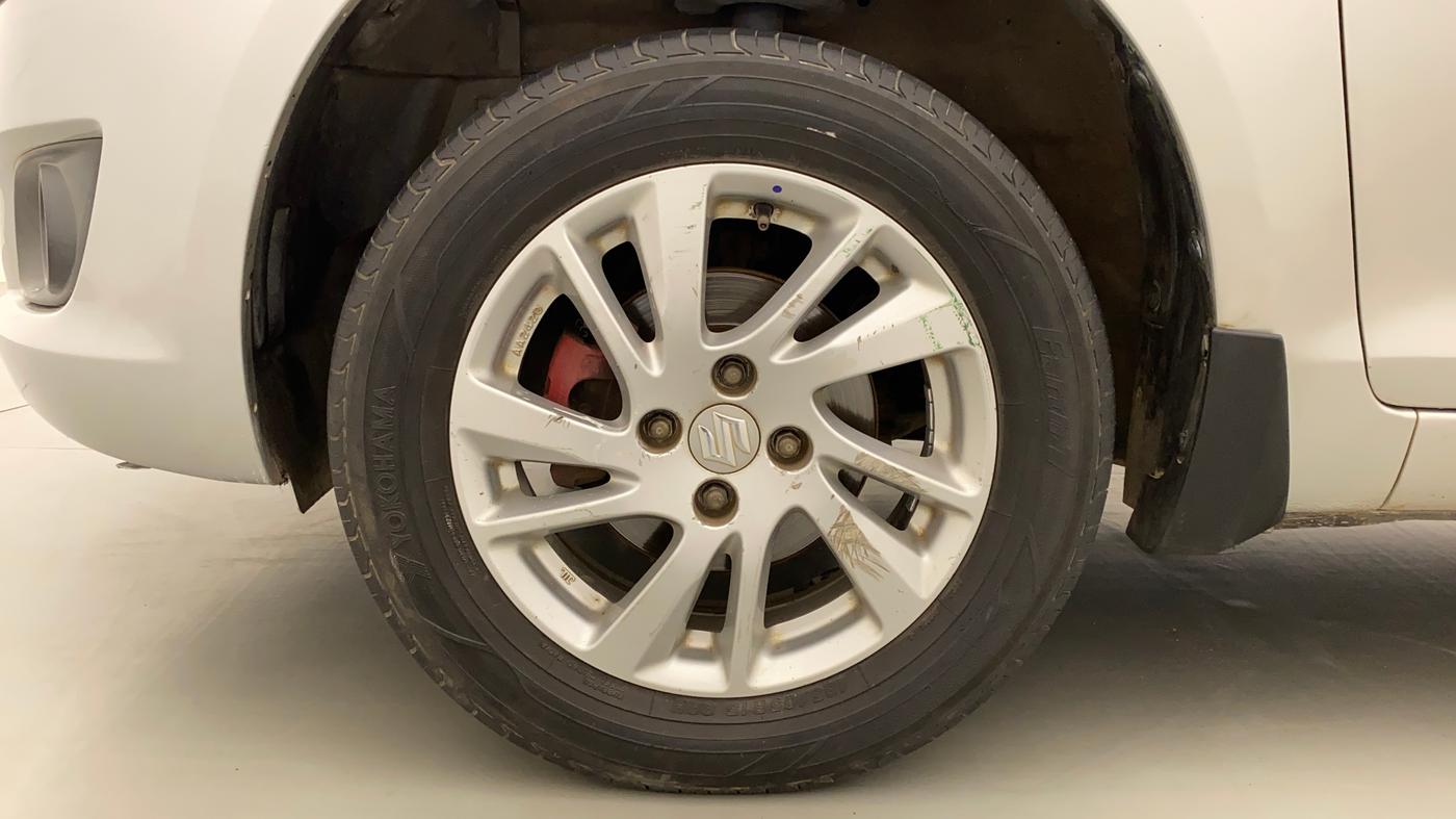 2014 Maruti Swift ZXI, Petrol, Manual, 1,38,222 km, Left Front Wheel