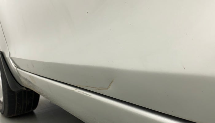 2014 Maruti Swift ZXI, Petrol, Manual, 1,38,222 km, Front passenger door - Slightly dented