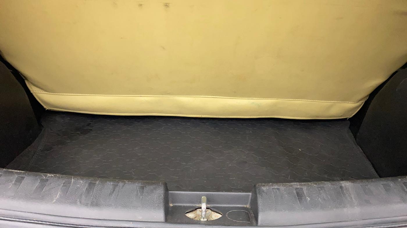 2014 Maruti Swift ZXI, Petrol, Manual, 1,38,222 km, Boot Inside
