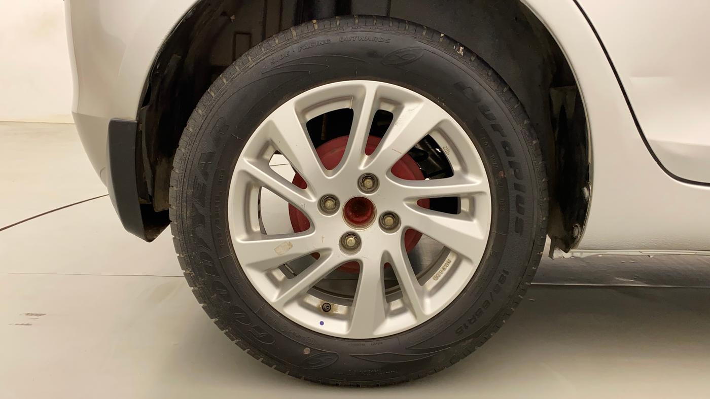 2014 Maruti Swift ZXI, Petrol, Manual, 1,38,222 km, Right Rear Wheel