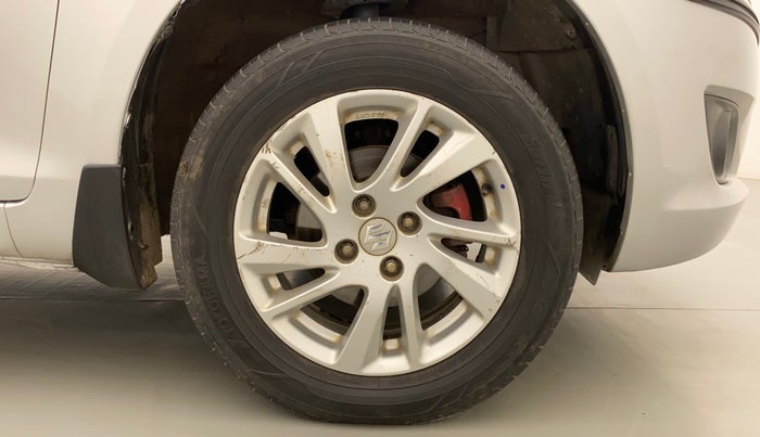 2014 Maruti Swift ZXI, Petrol, Manual, 1,38,222 km, Right Front Wheel