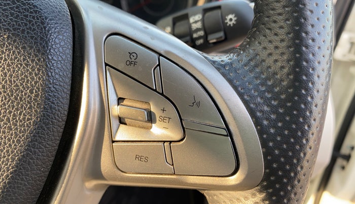 2021 Mahindra XUV300 W8 (O) 1.5 DIESEL, Diesel, Manual, 22,665 km, Adaptive Cruise Control