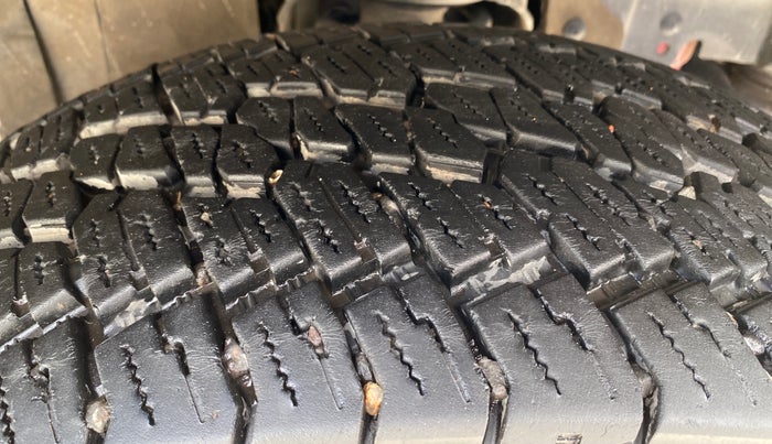 2024 Mahindra Thar LX HT PETROL 4WD MT, Petrol, Manual, 18,457 km, Right Front Tyre Tread