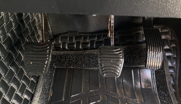 2024 Mahindra Thar LX HT PETROL 4WD MT, Petrol, Manual, 18,457 km, Pedals