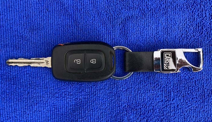 2020 Renault TRIBER 1.0 RXT, Petrol, Manual, 25,489 km, Key Close Up