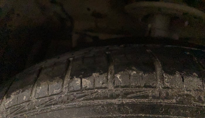 2018 Maruti Ciaz DELTA 1.4 MT PETROL, CNG, Manual, 71,532 km, Left Front Tyre Tread