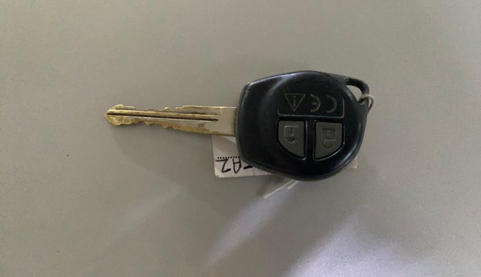 2018 Maruti Ciaz DELTA 1.4 MT PETROL, CNG, Manual, 71,532 km, Key Close Up