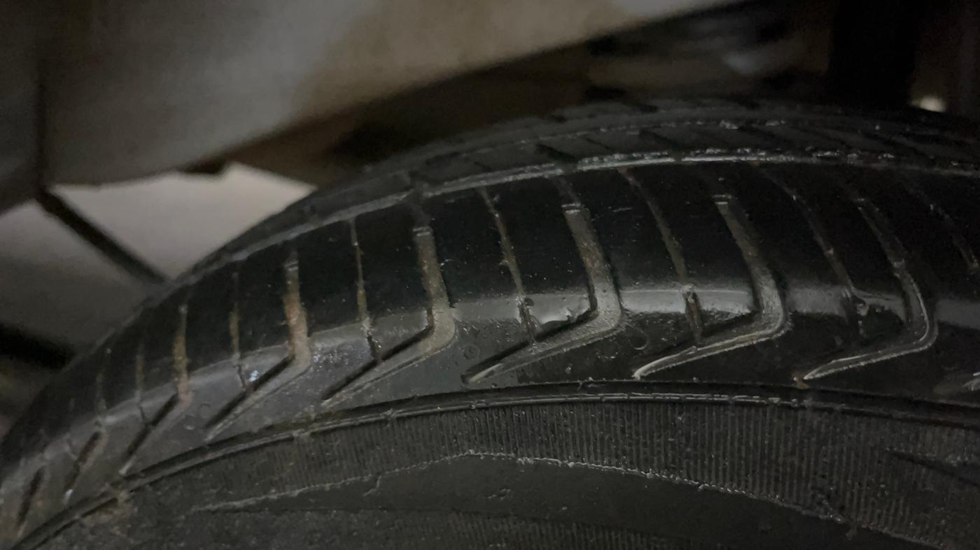 2019 Maruti Eeco 5 STR WITH A/C+HTR, Petrol, Manual, 40,669 km, Left Rear Tyre Tread