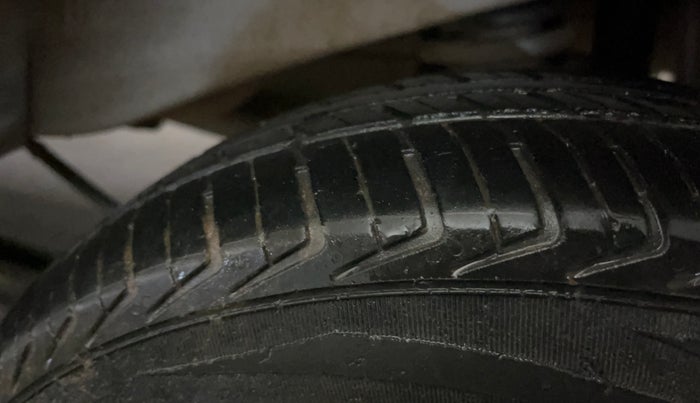 2019 Maruti Eeco 5 STR WITH A/C+HTR, Petrol, Manual, 40,669 km, Left Rear Tyre Tread