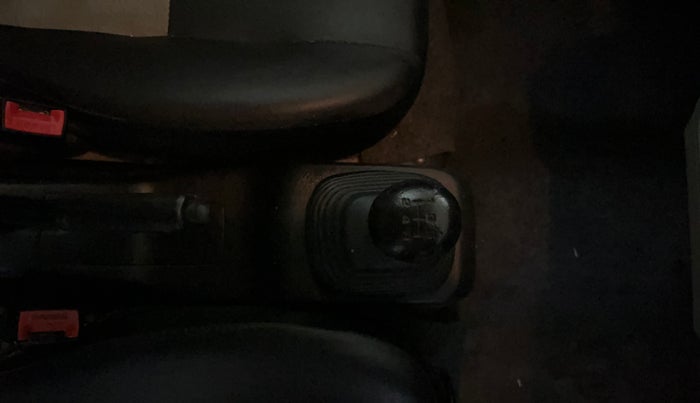 2019 Maruti Eeco 5 STR WITH A/C+HTR, Petrol, Manual, 40,669 km, Gear Lever