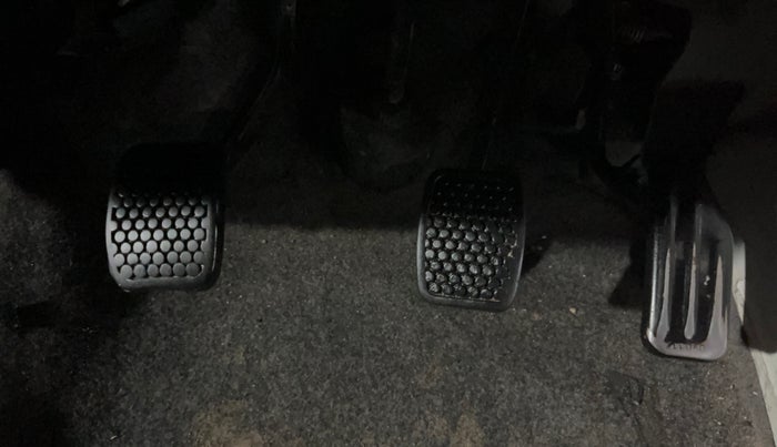 2019 Maruti Eeco 5 STR WITH A/C+HTR, Petrol, Manual, 40,669 km, Pedals