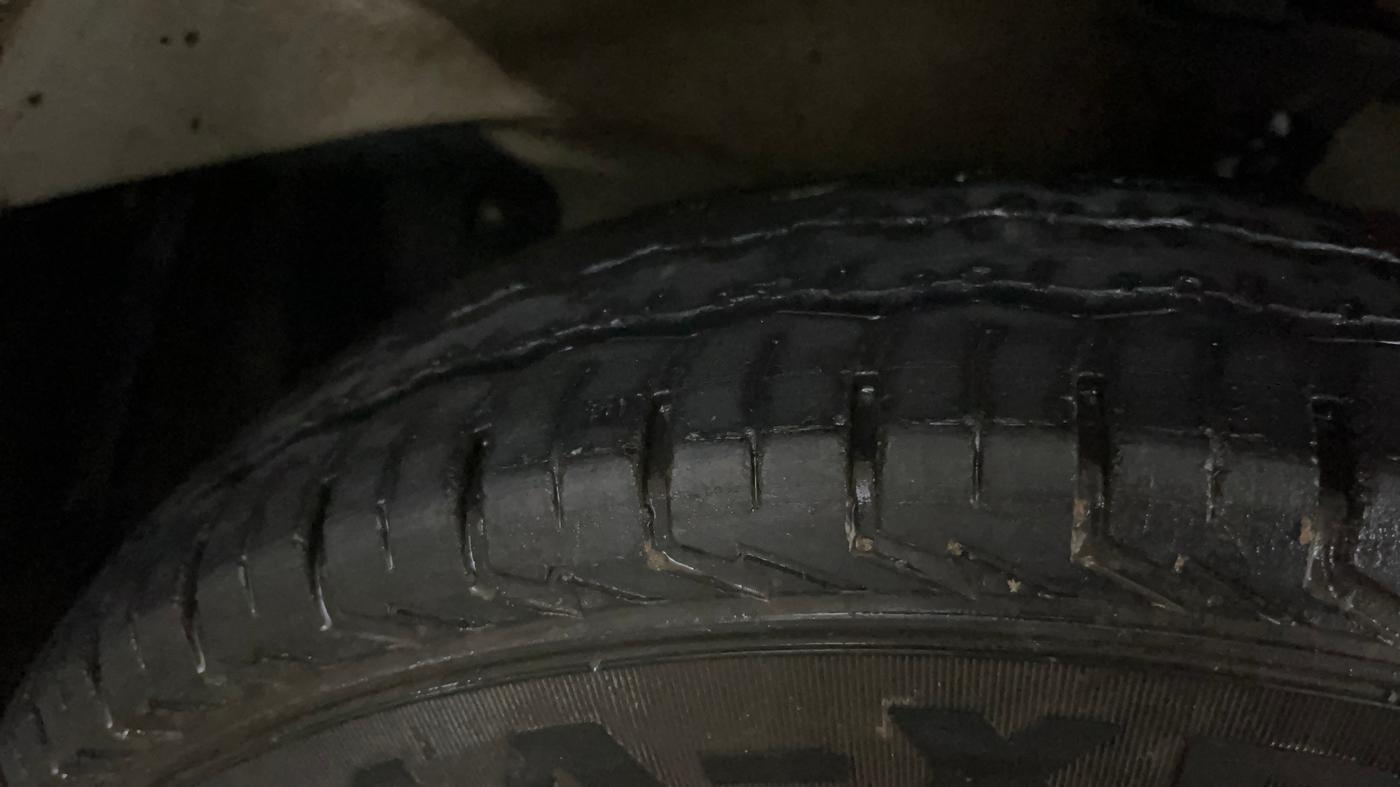 2019 Maruti Eeco 5 STR WITH A/C+HTR, Petrol, Manual, 40,669 km, Right Front Tyre Tread