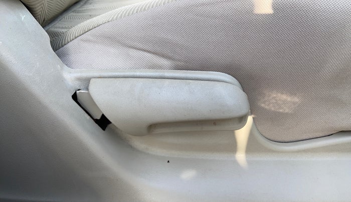 2016 Maruti Ertiga VXI, Petrol, Manual, 28,858 km, Driver Side Adjustment Panel