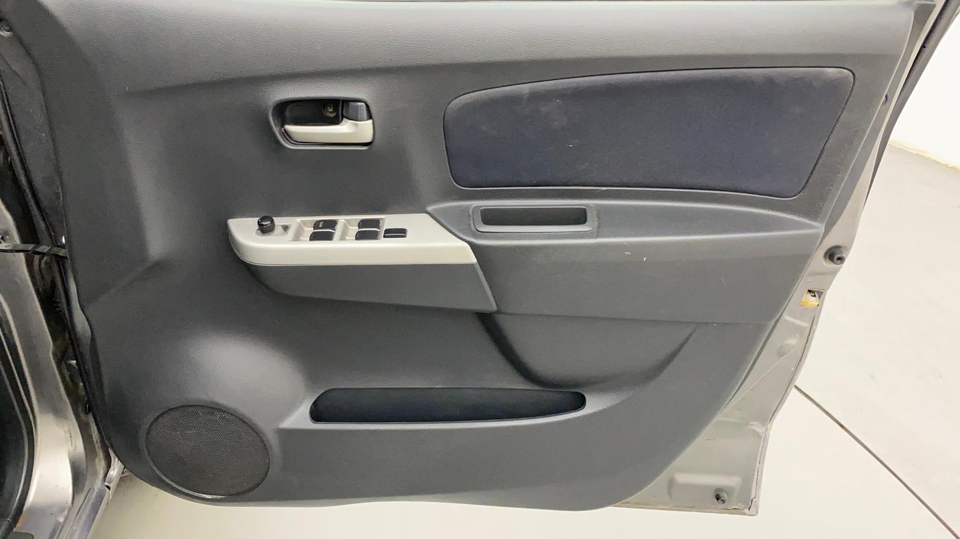 2011 Maruti Wagon R 1.0 VXI, Petrol, Manual, 43,437 km, Driver Side Door Panels Control