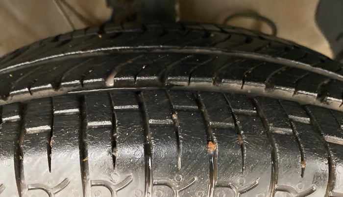 2021 Hyundai NEW SANTRO SPORTZ EXECUTIVE MT CNG, CNG, Manual, 11,063 km, Right Front Tyre Tread