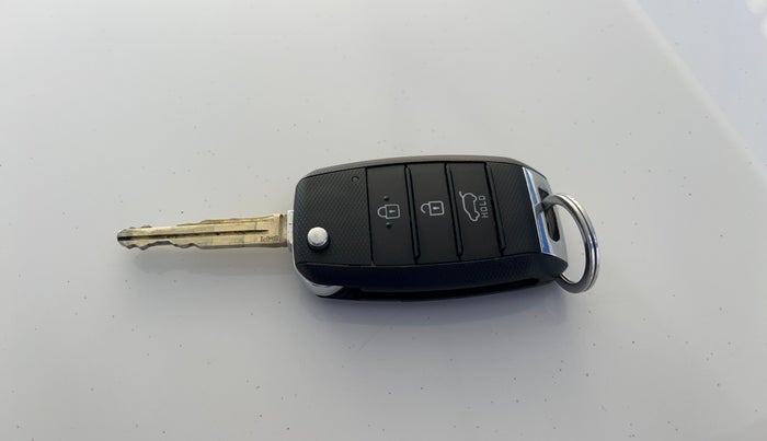 2023 KIA SELTOS HTE 1.5D IMT, Diesel, Manual, 28,652 km, Key Close Up