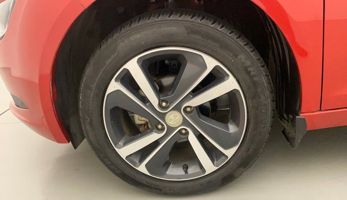 2020 Tata ALTROZ XZ PETROL, Petrol, Manual, 11,831 km, Left Front Wheel