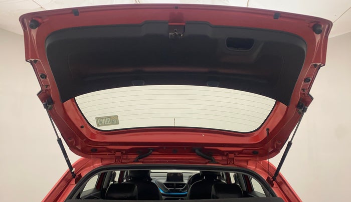 2020 Tata ALTROZ XZ PETROL, Petrol, Manual, 11,831 km, Boot Door Open