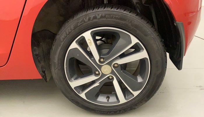 2020 Tata ALTROZ XZ PETROL, Petrol, Manual, 11,831 km, Left Rear Wheel