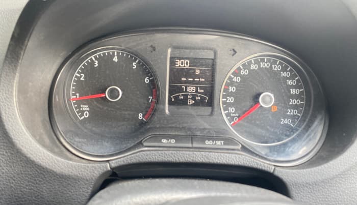 2017 Volkswagen Polo COMFORTLINE 1.2L, Petrol, Manual, 71,890 km, Odometer Image
