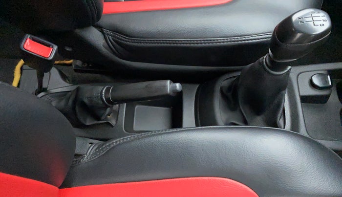 2018 Renault Kwid RXL, Petrol, Manual, 43,598 km, Gear Lever