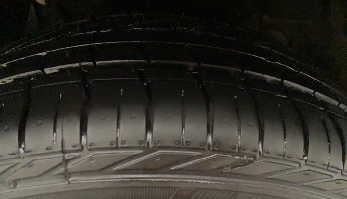 2017 Tata NEXON XZ PLUS PETROL, Petrol, Manual, 55,114 km, Right Front Tyre Tread